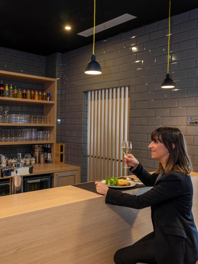尼斯大阿里纳斯智选假日酒店 外观 照片